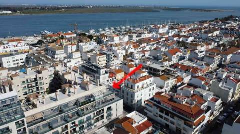 Magnífico t1, central, com um terraço, vista rio e garagem