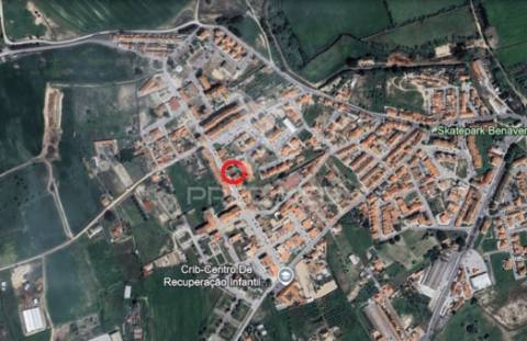 Lote urbano em benavente