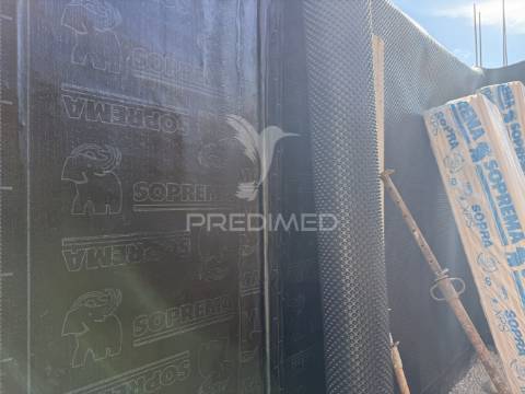 Moradia t4 em construção