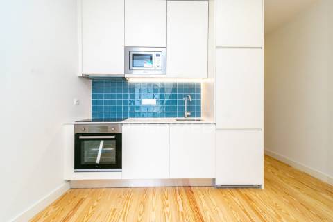 Apartamento t1 novo com jardim junto ao rio douro.