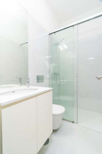 Apartamento t1 novo com jardim junto ao rio douro.