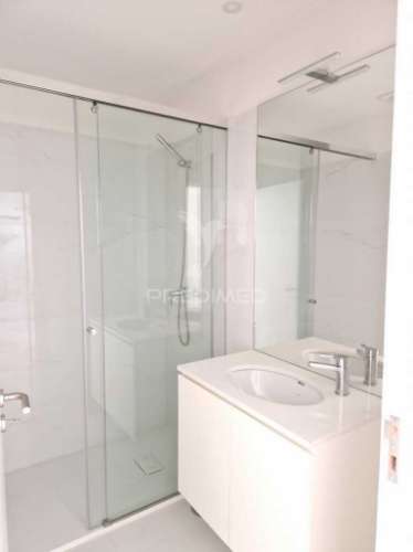 Apartamento t1 novo  coração da ribeira junto rio douro