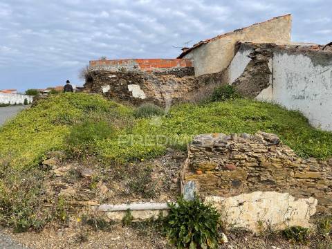 Odeleite - terreno com ruína para construção