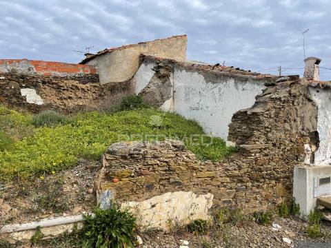 Odeleite - terreno com ruína para construção