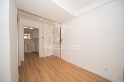 Apartamento  lisboa t3 gemini remodelado