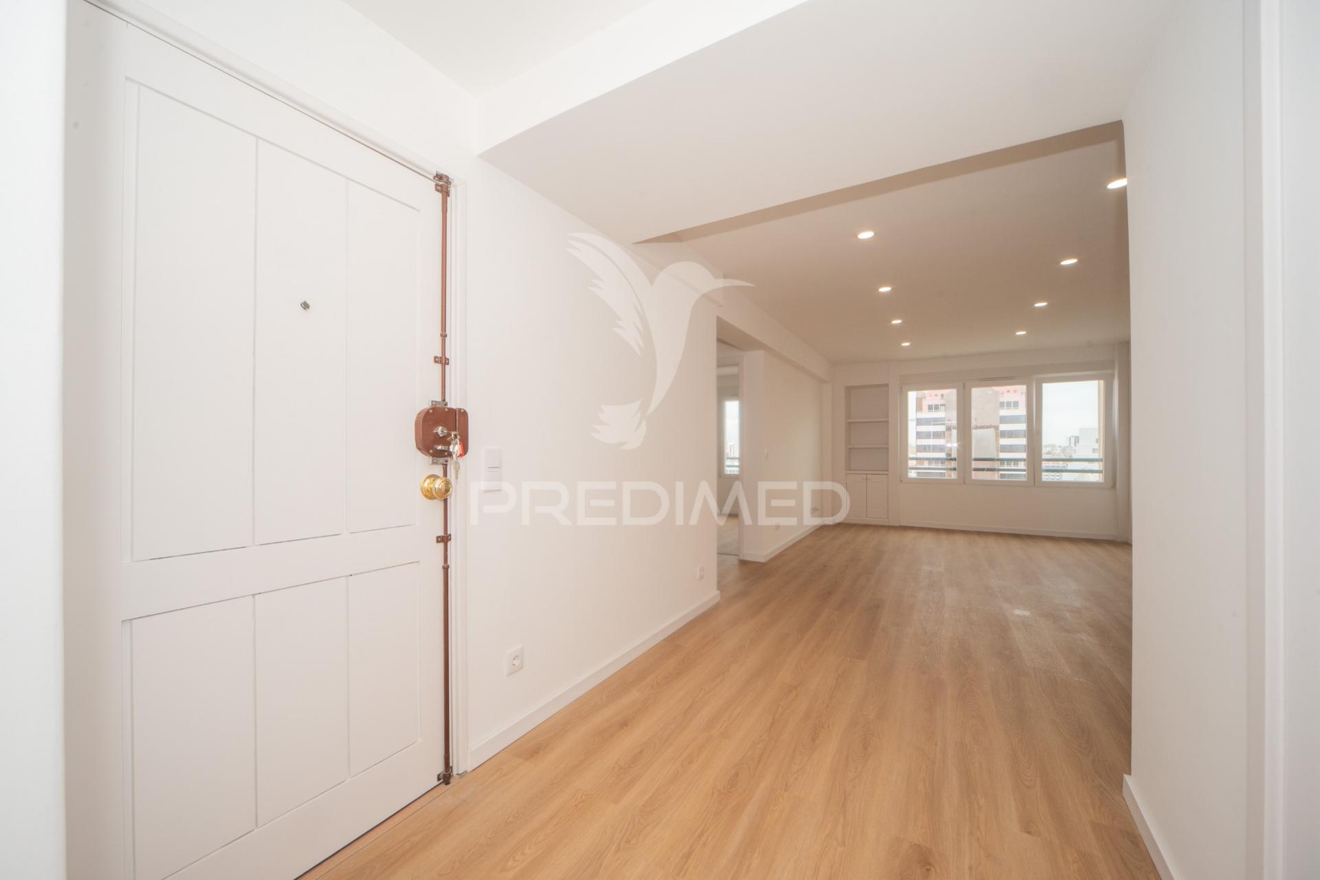 Apartamento  lisboa t3 gemini remodelado