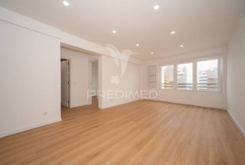 Apartamento  lisboa t3 gemini remodelado