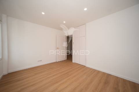 Apartamento  lisboa t3 gemini remodelado