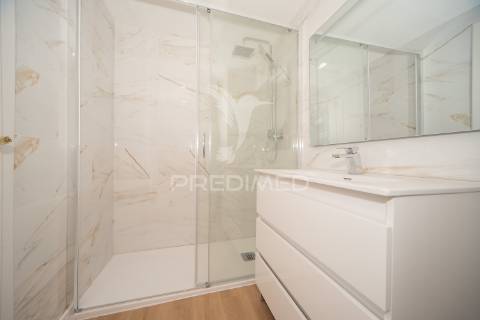 Apartamento  lisboa t3 gemini remodelado