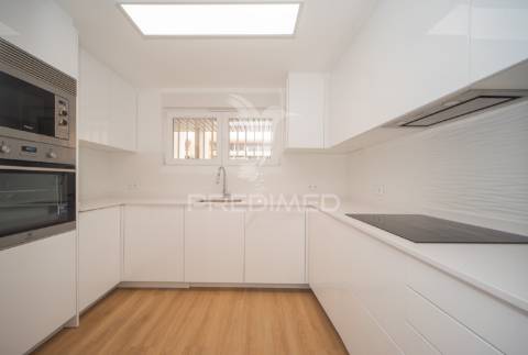Apartamento  lisboa t3 gemini remodelado