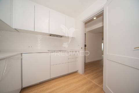 Apartamento  lisboa t3 gemini remodelado