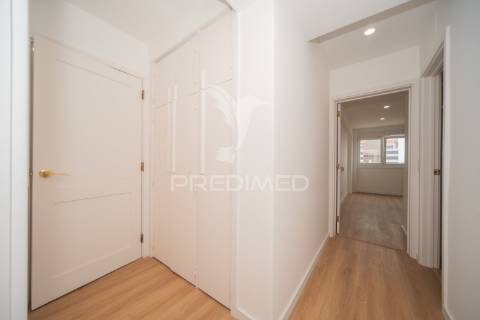 Apartamento  lisboa t3 gemini remodelado