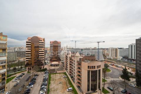 Apartamento  lisboa t3 gemini remodelado