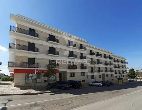 T3 com terraço e parqueamento - ed. dª catarina em alcochete