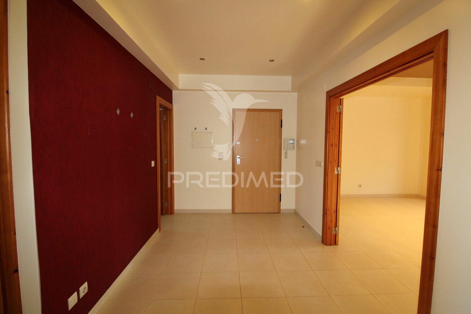 T3 com terraço e parqueamento - ed. dª catarina em alcochete