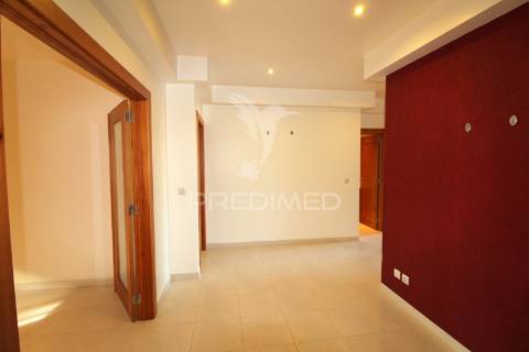 T3 com terraço e parqueamento - ed. dª catarina em alcochete