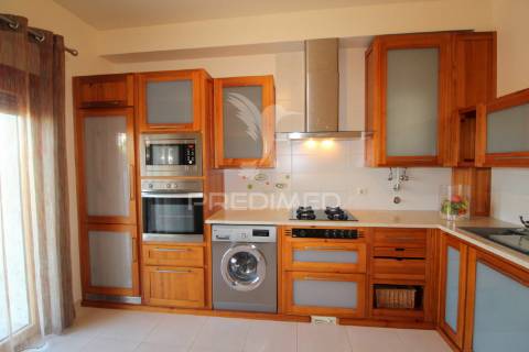 T3 com terraço e parqueamento - ed. dª catarina em alcochete