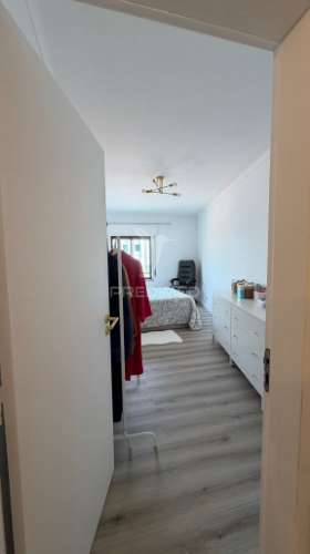 Apartamento t2 renovado com estacionamento – pronto a habitar -junto ao hospital