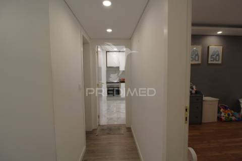 T3 com varandas e cozinha remodelada - montijo