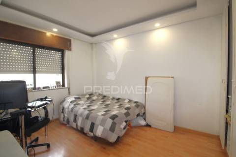 T3 com varandas e cozinha remodelada - montijo