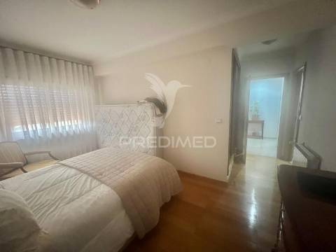 Apartamento t3  com parqueamento  - fidalguinhos