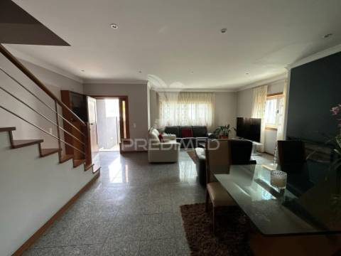 Exelente moradia t3 em mindelo a 350 metros da praia