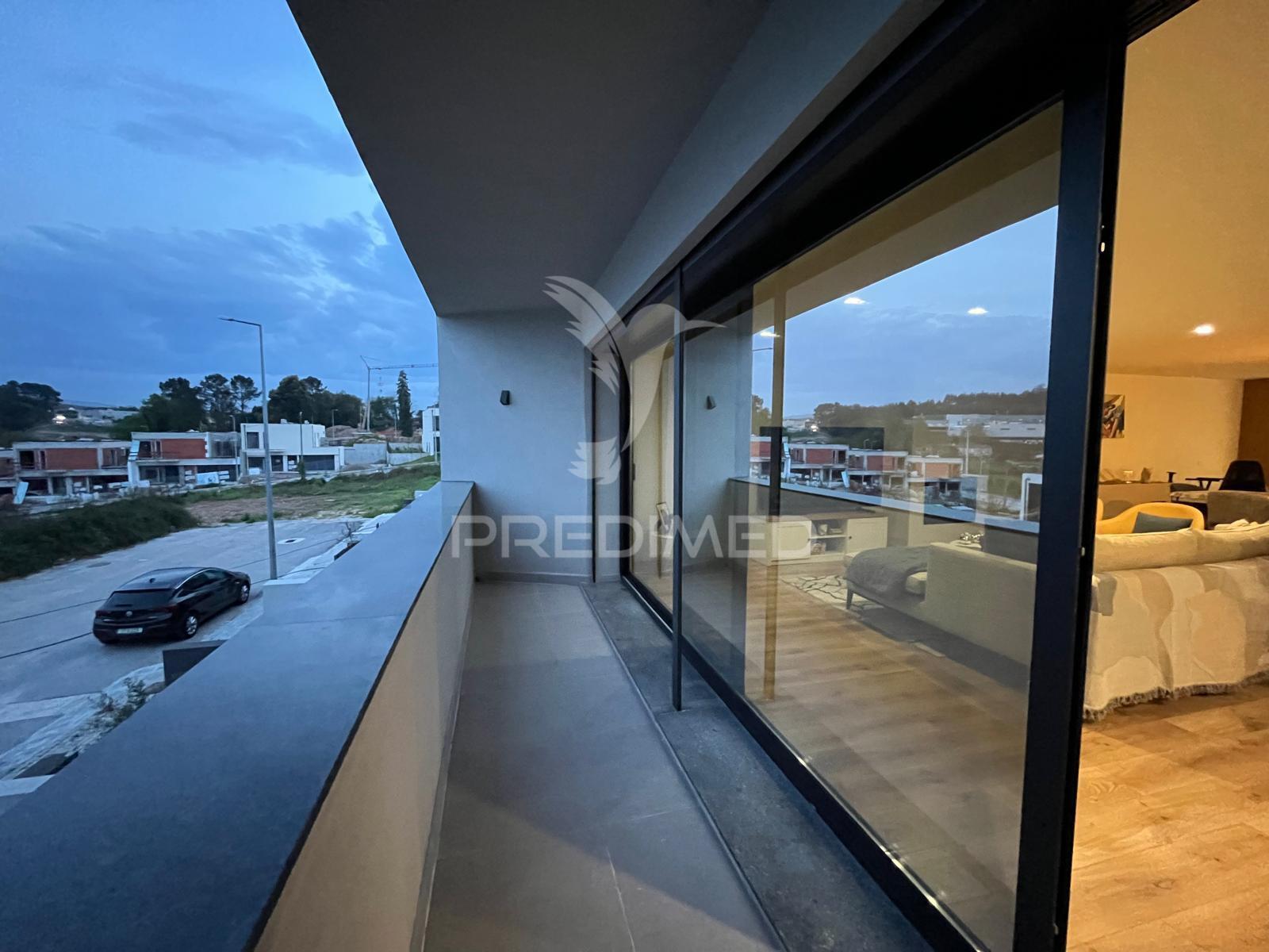 Moradia t3 moderna para arrendamento em palmeira – braga