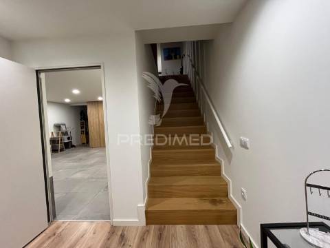 Moradia t3 moderna para arrendamento em palmeira – braga