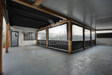 Excelente espaço junto à av. duque de loulé,  centro de lisboa