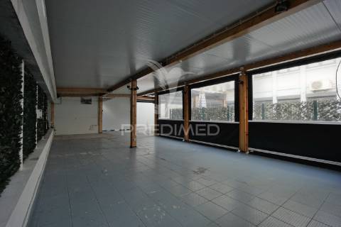 Excelente espaço junto à av. duque de loulé,  centro de lisboa