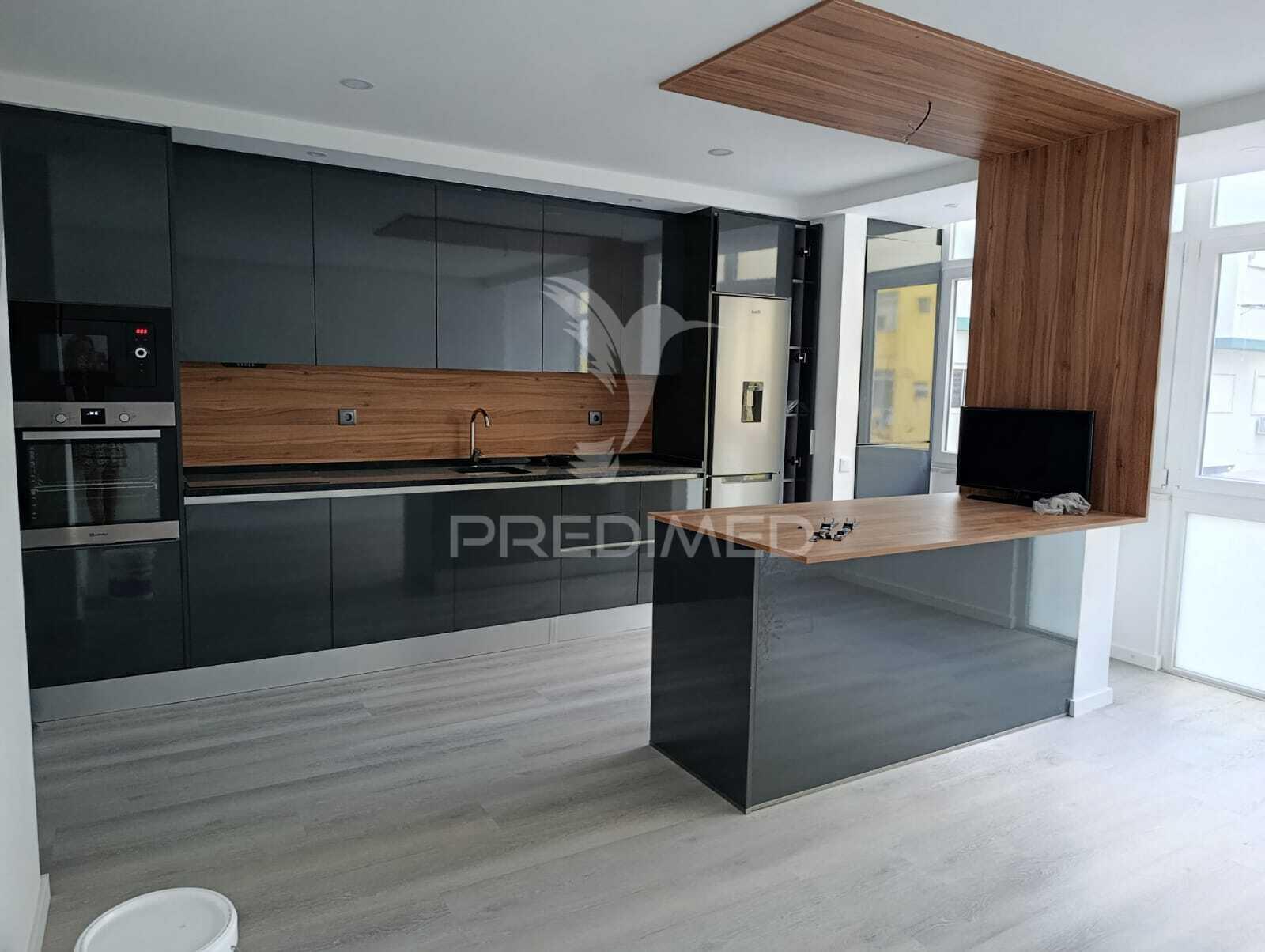 Arrenda se t3 renovado liceu/setúbal