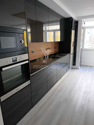 Arrenda se t3 renovado liceu/setúbal