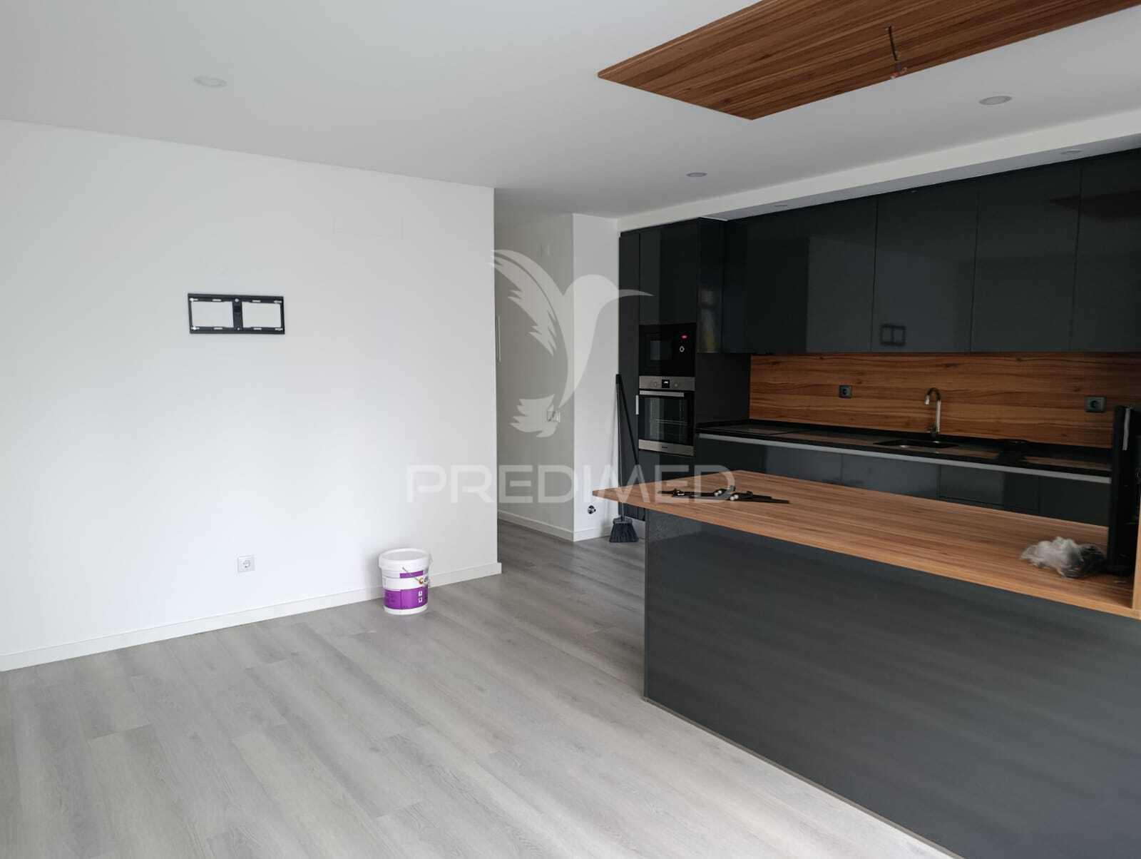 Arrenda se t3 renovado liceu/setúbal