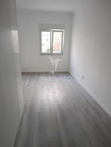 Arrenda se t3 renovado liceu/setúbal