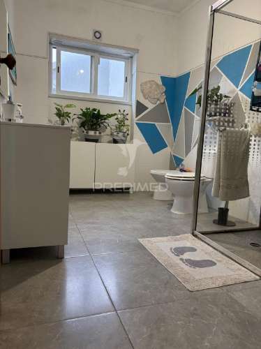 Moradia térrea em pinhal de frades - seixal