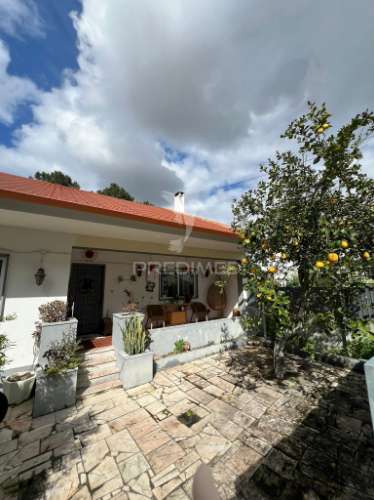 Moradia térrea em pinhal de frades - seixal