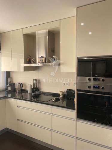 Apartamento t3 totalmente mobilado para arrendamento a 50 metros da praia em vila do conde