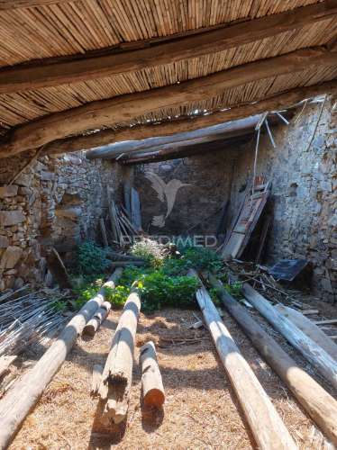 Oportunidade de investimento em mértola, aldeia mesquita – casa em pedra