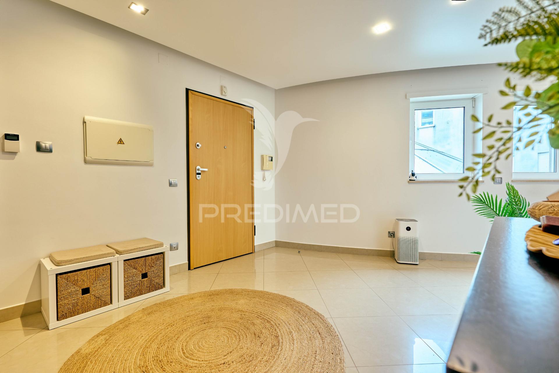 Apartamento t3 com áreas excepcionais e garagem box no centro de fátima