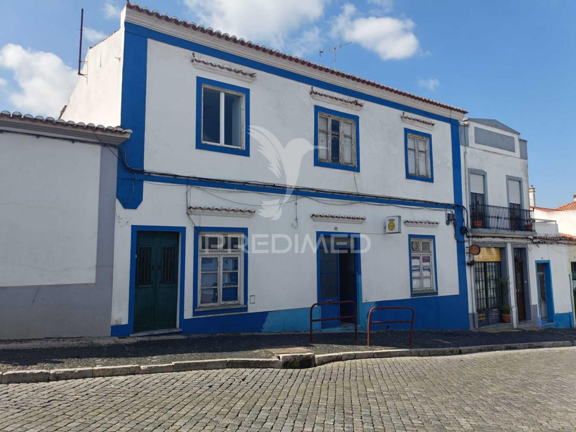 Prédio urbano - beja