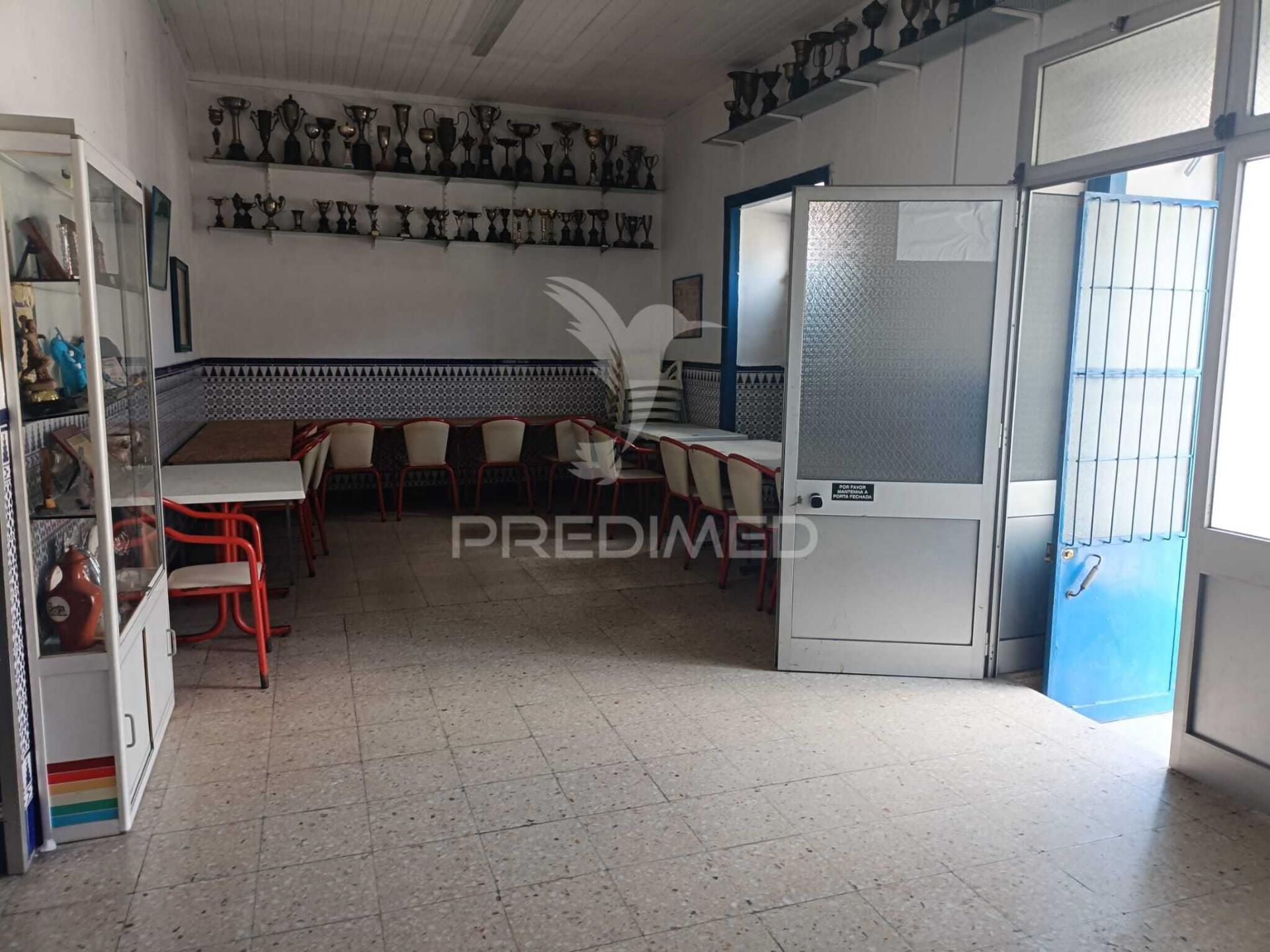 Prédio urbano - beja