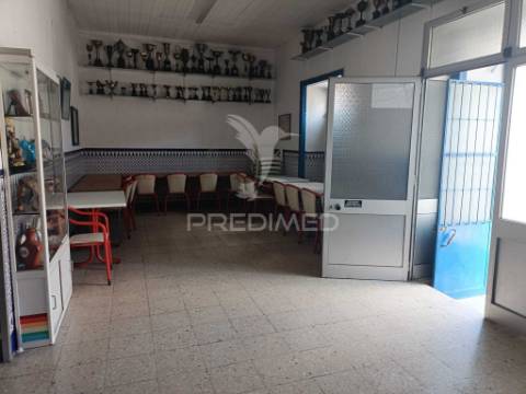 Prédio urbano - beja