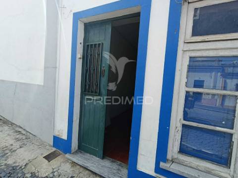 Prédio urbano - beja