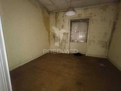 Prédio urbano - beja