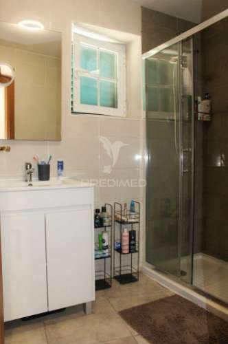 Terreno urbano 511 m² com moradia t2 (antigo t1) – excelente oportunidade de investimento | almada