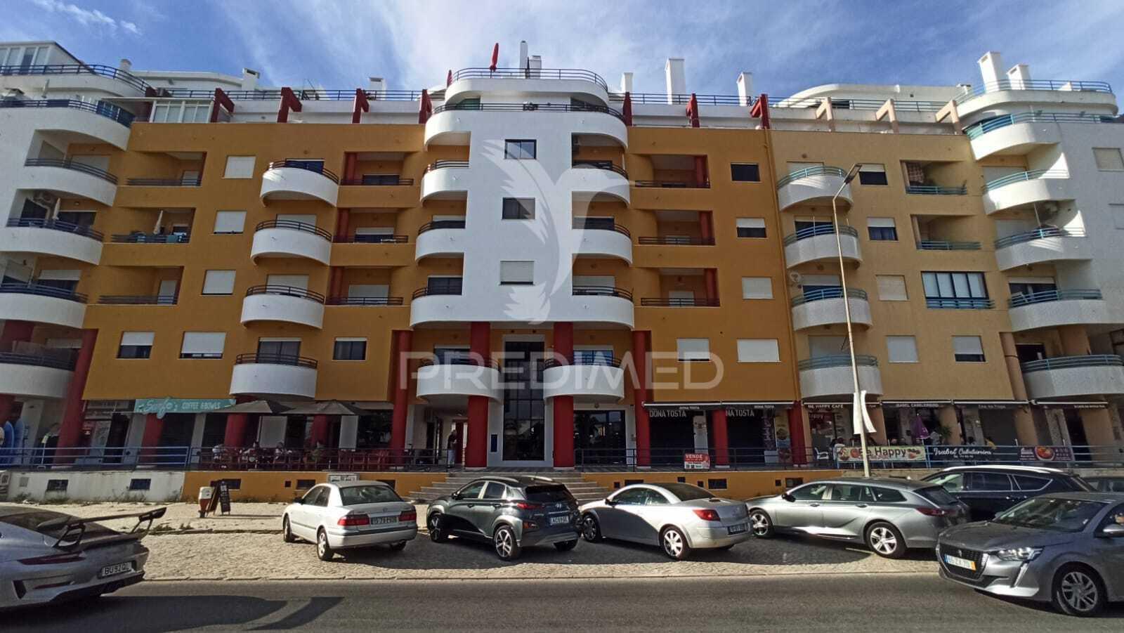Apartamento t1 para arrendamento com vista mar na costa da caparica