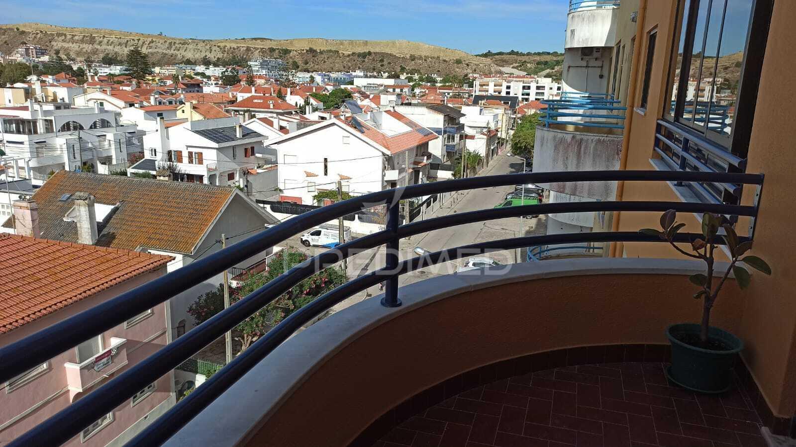 Apartamento t1 para arrendamento com vista mar na costa da caparica