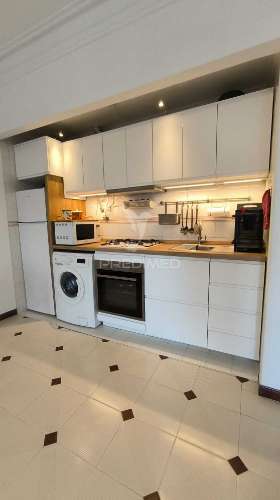 Apartamento t1 para arrendamento com vista mar na costa da caparica