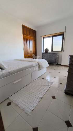Apartamento t1 para arrendamento com vista mar na costa da caparica