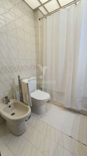 Apartamento t1 para arrendamento com vista mar na costa da caparica